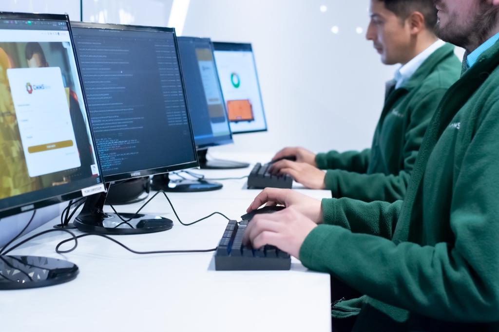 CMMShere developers working hard